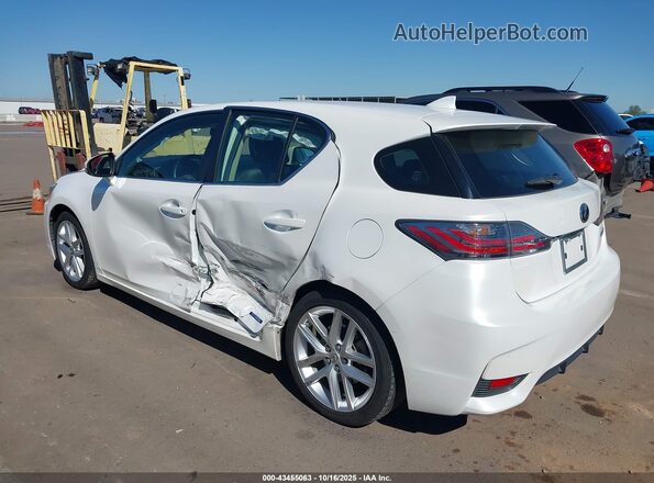 JTHKD5BH4H2297379 2017 LEXUS CT 200H White 