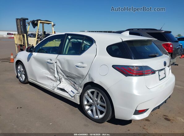 JTHKD5BH4H2297379 2017 LEXUS CT 200H White 