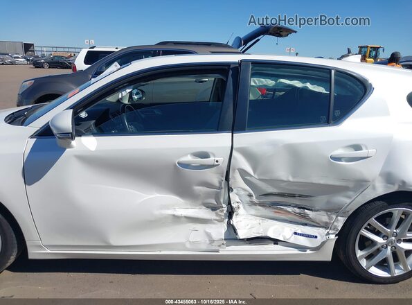 JTHKD5BH4H2297379 2017 LEXUS CT 200H White 