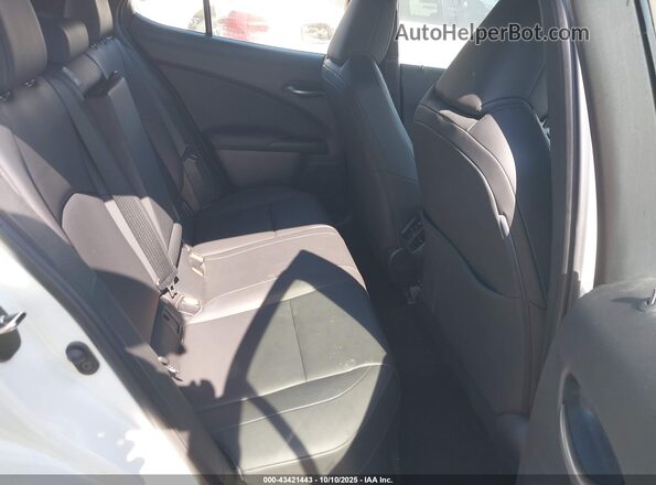 JTHP3JBH4M2033946 2021 LEXUS UX 200 White Vista de la etiqueta del VIN