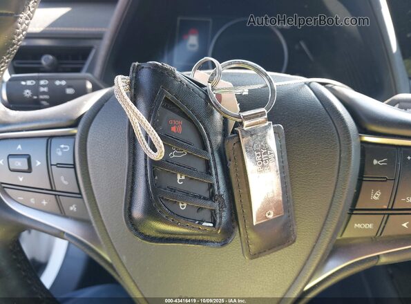 JTHP6JBH3P2132964 2023 LEXUS UX 250H Белый Вид панели приборов