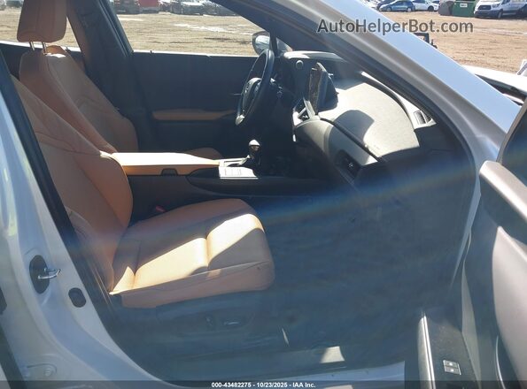 JTHP9JBH5P2065078 2023 LEXUS UX 250H White Vista interior delantera