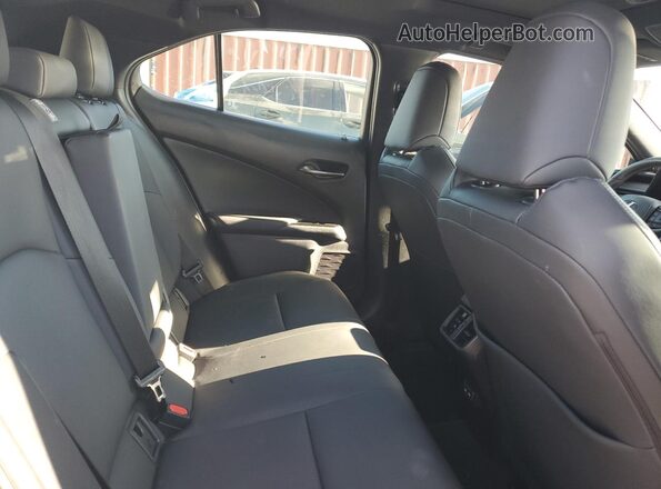 JTHP9JBH7M2047967 2021 LEXUS UX White უკანა სალონის ხედი