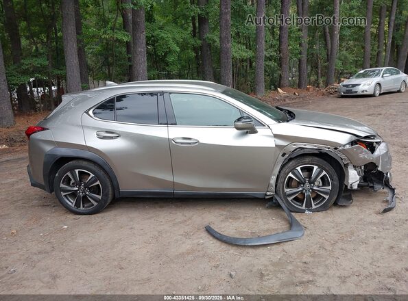 JTHX3JBH8M2036171 2021 LEXUS UX 200 Champagne Vista interior trasera