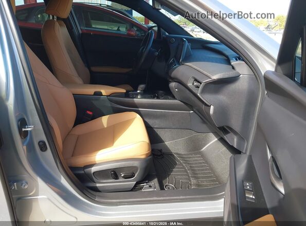 JTHYBJAH4S2012245 2025 LEXUS UX 300H Dark Blue Widok wnętrza z przodu