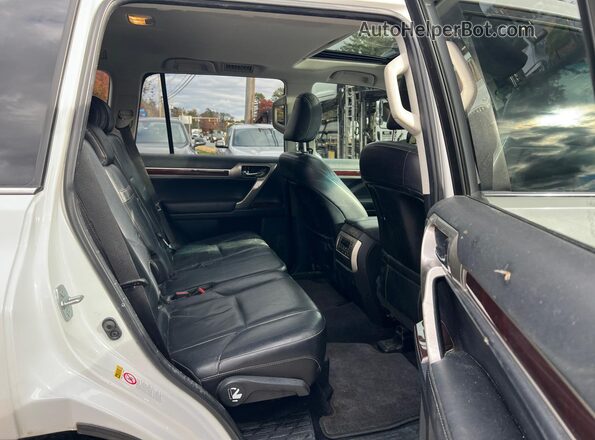JTJBM7FX2J5186068 2018 LEXUS GX White 