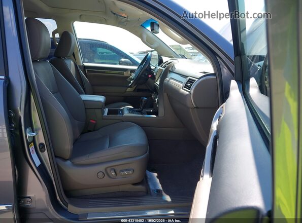 JTJBM7FX9K5226826 2019 LEXUS GX 460 Серый Вид салона спереди
