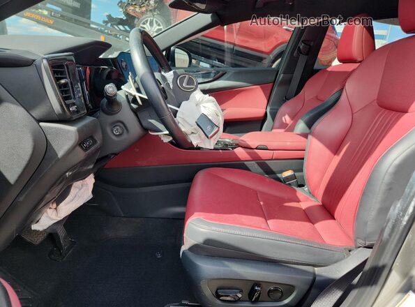 JTJGKCEZ7R5019210 2024 LEXUS NX Silver Вид салону спереду