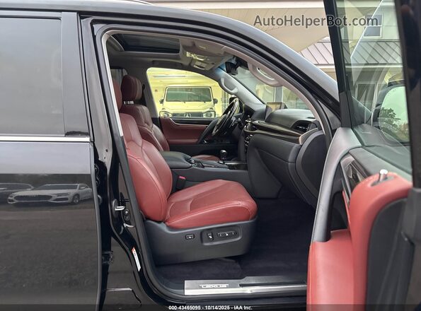 JTJHY7AX4G4208124 2016 LEXUS LX 570 Black Front interior view