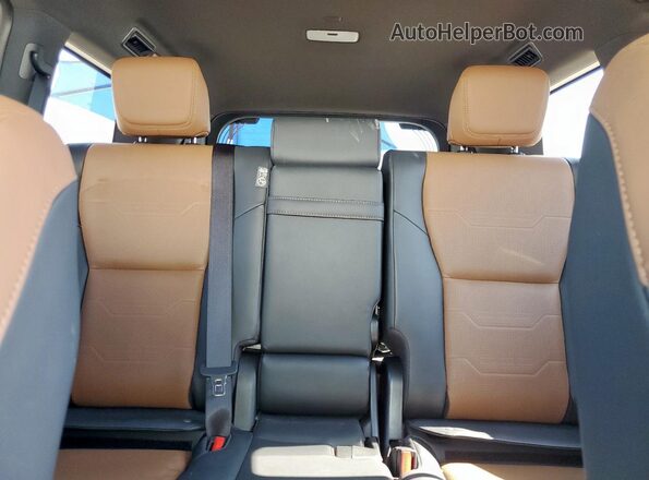 JTJVBCDX7R5019294 2024 LEXUS GX White Հետևի նստատեղերի տեսք