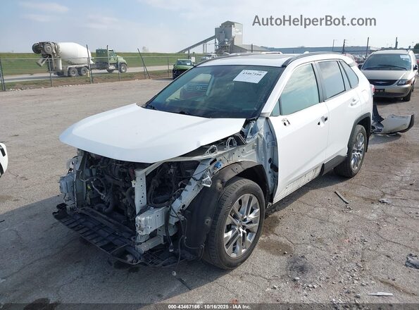 JTMA1RFV8LD057553 2020 TOYOTA LE White Vista tres cuartos delantera izquierda