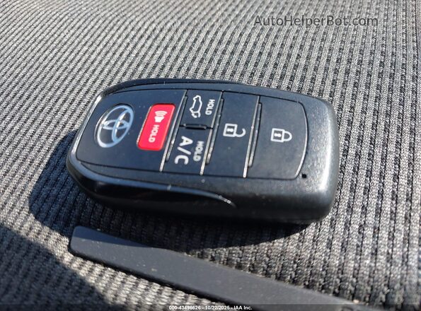 JTMAAAAA2RA053272 2024 TOYOTA LE Silver Вид панелі приладів