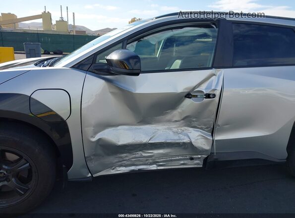 JTMAAAAA2RA053272 2024 TOYOTA LE Silver Вид спереду