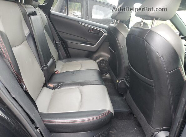 JTMAB3FV6MD021047 2021 TOYOTA RAV4 Black Вид задньої частини салону