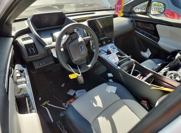 JTMABABAXPA037118 2023 SUBARU SOLTERRA White Widok deski rozdzielczej