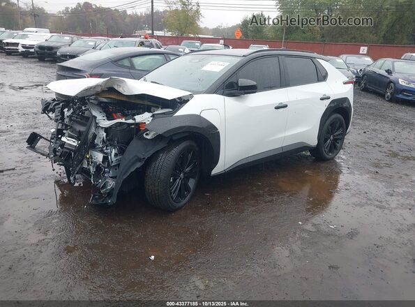 JTMABACA7SA105608 2025 TOYOTA BZ4X White Առջևի ձախ երեք քառորդ տեսարան