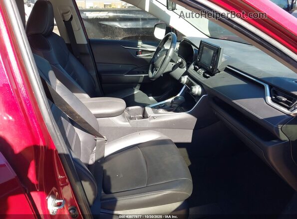 JTMB6RFV0ND052677 2022 TOYOTA LE Maroon Вид салону спереду