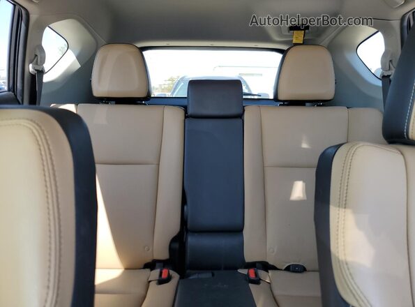 JTMDFREV9HD203580 2017 TOYOTA LIMITED Blue Հետևի նստատեղերի տեսք
