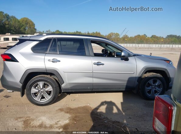 JTMN1RFV9LD528045 2020 TOYOTA LIMITED Silver Вид задньої частини салону