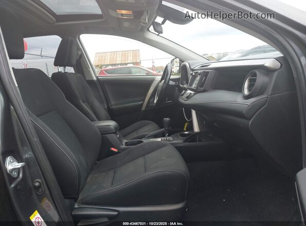 JTMRJREV3JD243387 2018 TOYOTA LE Gray Вид салону спереду