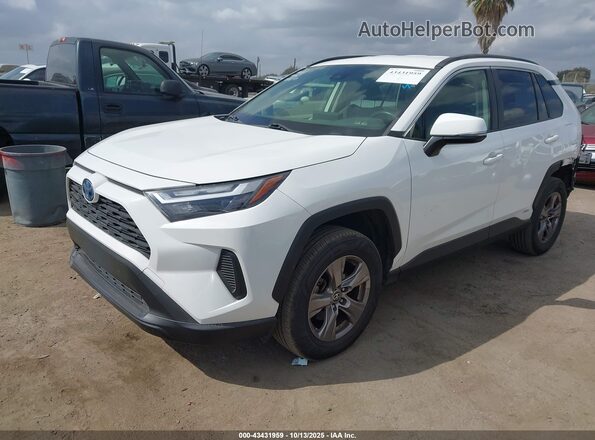 JTMRWRFV3ND159320 2022 TOYOTA LE White Vista tres cuartos delantera izquierda