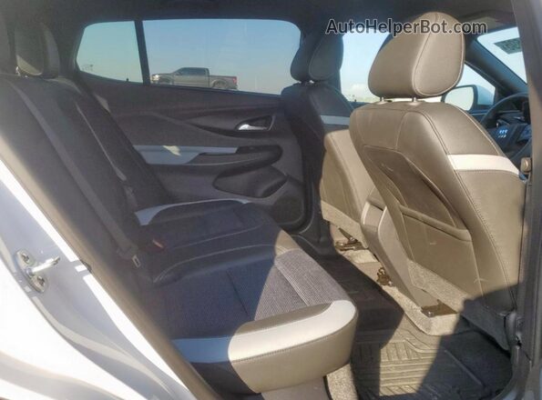 KL47LAEP0SB183239 2025 BUICK OTHER White Rear seats view