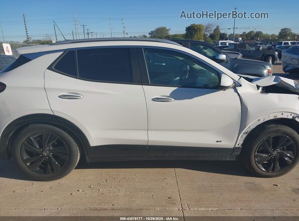 KL4AMDSL0SB021276 2025 BUICK ENCORE White Rear interior view