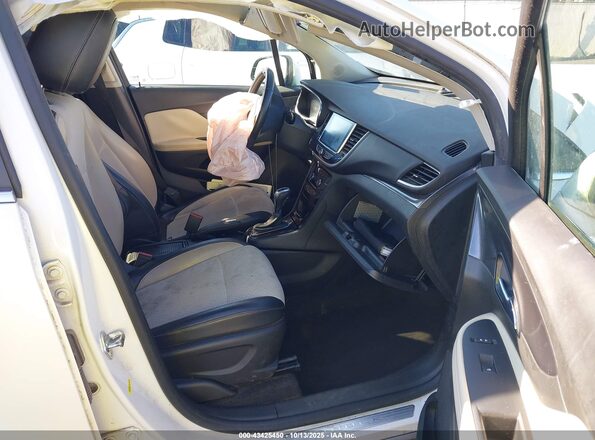 KL4CJASB9LB077547 2020 BUICK ENCORE White Widok wnętrza z przodu