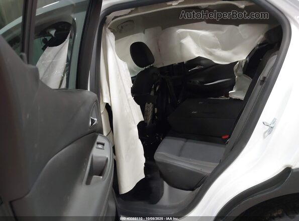KL4MMCSL8PB137002 2023 BUICK ENCORE White Вид наклейки з VIN-кодом