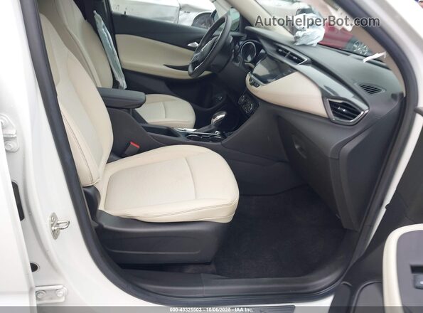 KL4MMDS20PB027526 2023 BUICK ENCORE White Widok wnętrza z przodu