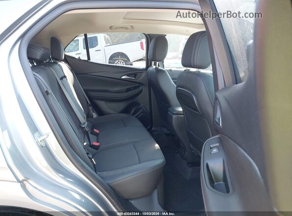 KL4MMDS2XPB149598 2023 BUICK ENCORE Gray Widok naklejki z numerem VIN