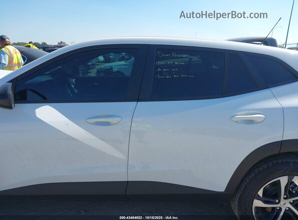 KL77LGEP0TC005638 2026 CHEVROLET TRAX White სალონის 360-გრადუსიანი ხედი