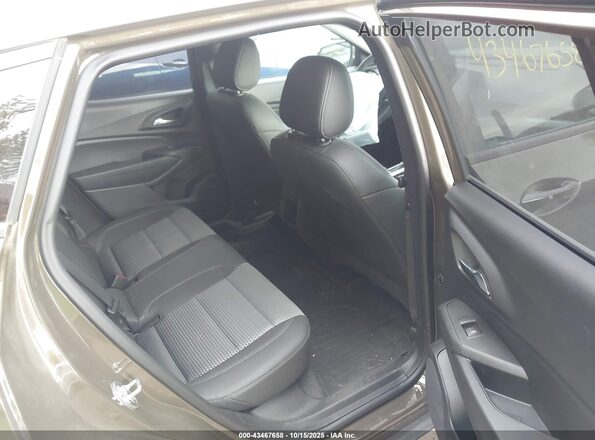 KL77LHE23RC196779 2024 CHEVROLET TRAX Green Вид наклейки з VIN-кодом