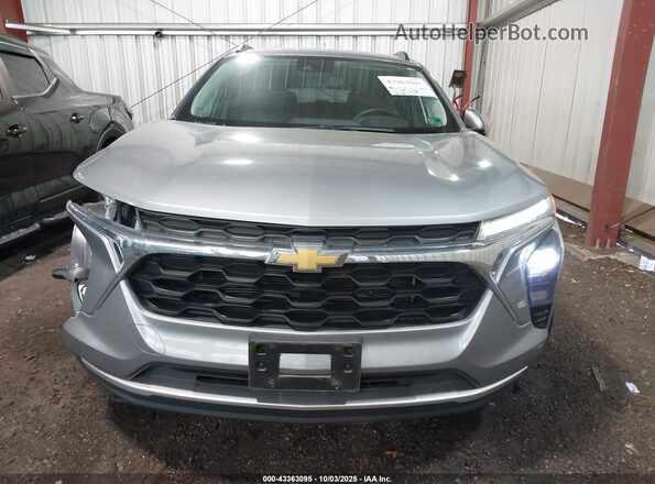KL77LHE24RC063495 2024 CHEVROLET TRAX Синий Вид задней части салона