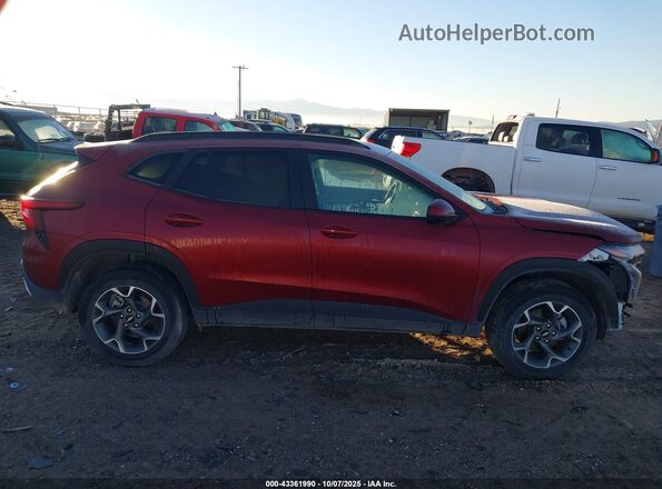 KL77LHE24RC236576 2024 CHEVROLET TRAX Red Widok wnętrza z tyłu