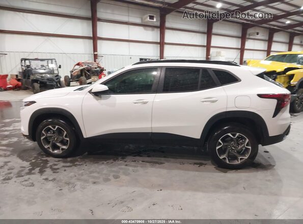 KL77LHE27RC204995 2024 CHEVROLET TRAX White 360 interior view