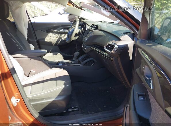 KL79MRSL6MB002057 2021 CHEVROLET TRAILBLAZER Orange Սալոնի դիմացի տեսք