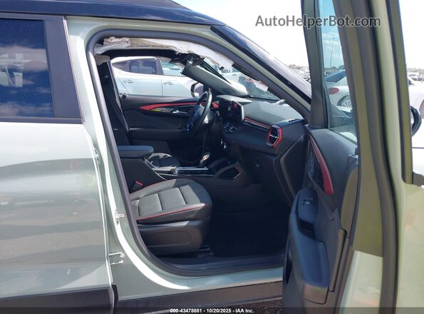 KL79MTSL2RB136214 2024 CHEVROLET TRAILBLAZER Green Вид салону спереду