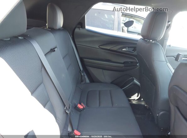 KL79MTSL8NB098997 2022 CHEVROLET TRAILBLAZER Red Widok naklejki z numerem VIN