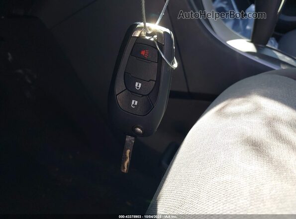 KL7CJKSB5MB322113 2021 CHEVROLET TRAX White Widok deski rozdzielczej
