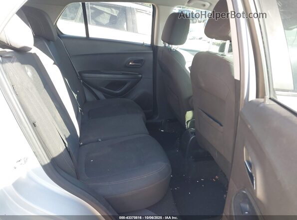 KL7CJKSMXNB522682 2022 CHEVROLET TRAX Серебряный Вид наклейки с VIN-кодом