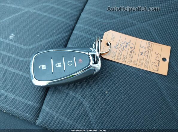 KL7CJLSB1LB010469 2020 CHEVROLET TRAX Silver Vista del salpicadero