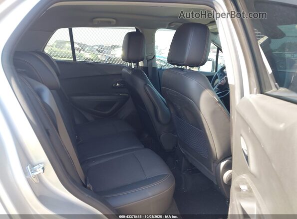 KL7CJLSB1LB010469 2020 CHEVROLET TRAX Silver Vista de la etiqueta del VIN