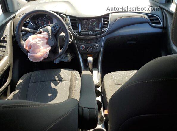 KL7CJLSB6LB335876 2020 CHEVROLET TRAX Silver Vista del salpicadero