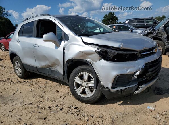 KL7CJLSB6LB335876 2020 CHEVROLET TRAX Silver Delantero derecho