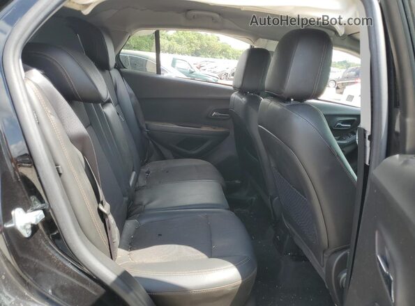 KL7CJLSM5MB361131 2021 CHEVROLET TRAX Black Vista interior trasera