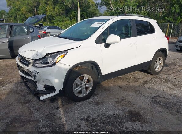 KL7CJPSB1MB359382 2021 CHEVROLET TRAX Белый Передняя левая четверть