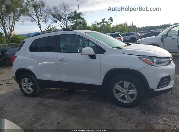 KL7CJPSB1MB359382 2021 CHEVROLET TRAX Белый Вид задней части салона