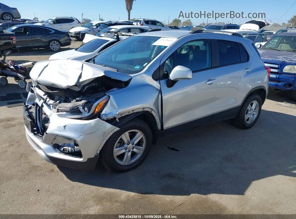 KL7CJPSM6MB372548 2021 CHEVROLET TRAX Silver 