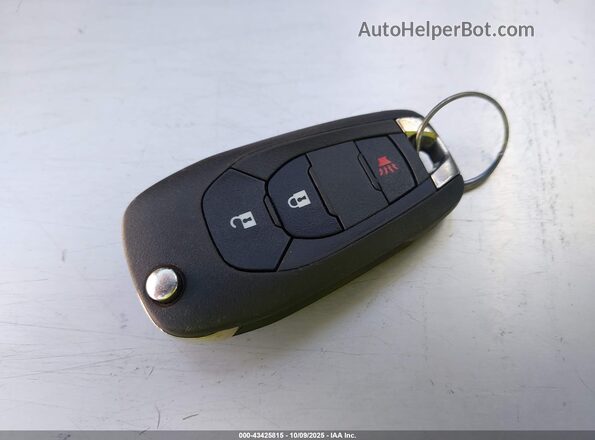 KL7CJPSM6MB372548 2021 CHEVROLET TRAX Silver 